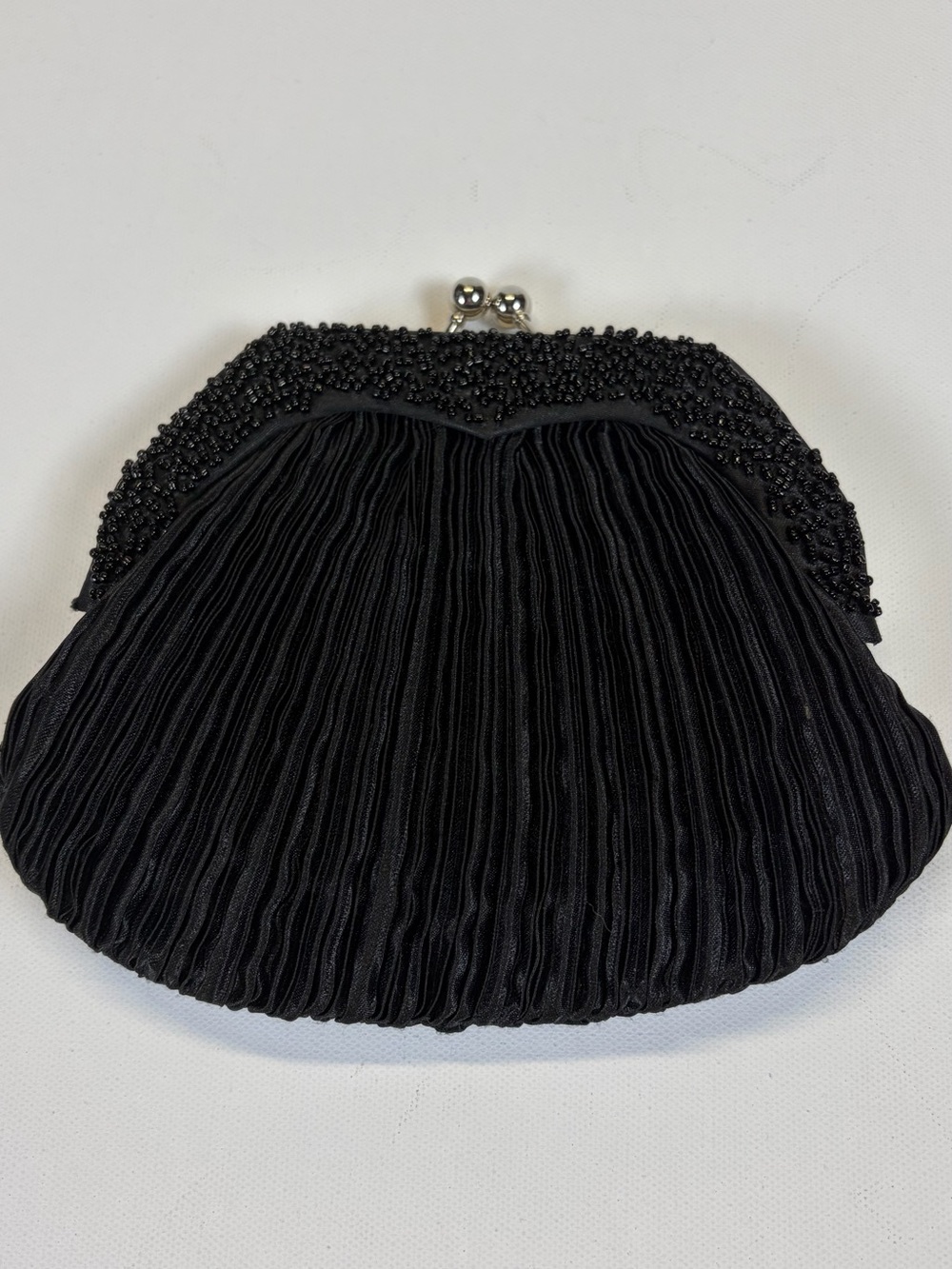 Bijoux Terner Beaded Pleated Evening Clutch Kiss Lock Purse